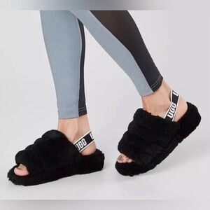 UGG Fluff Yeah Logo Slide Slipper in black size 3 youth big girls